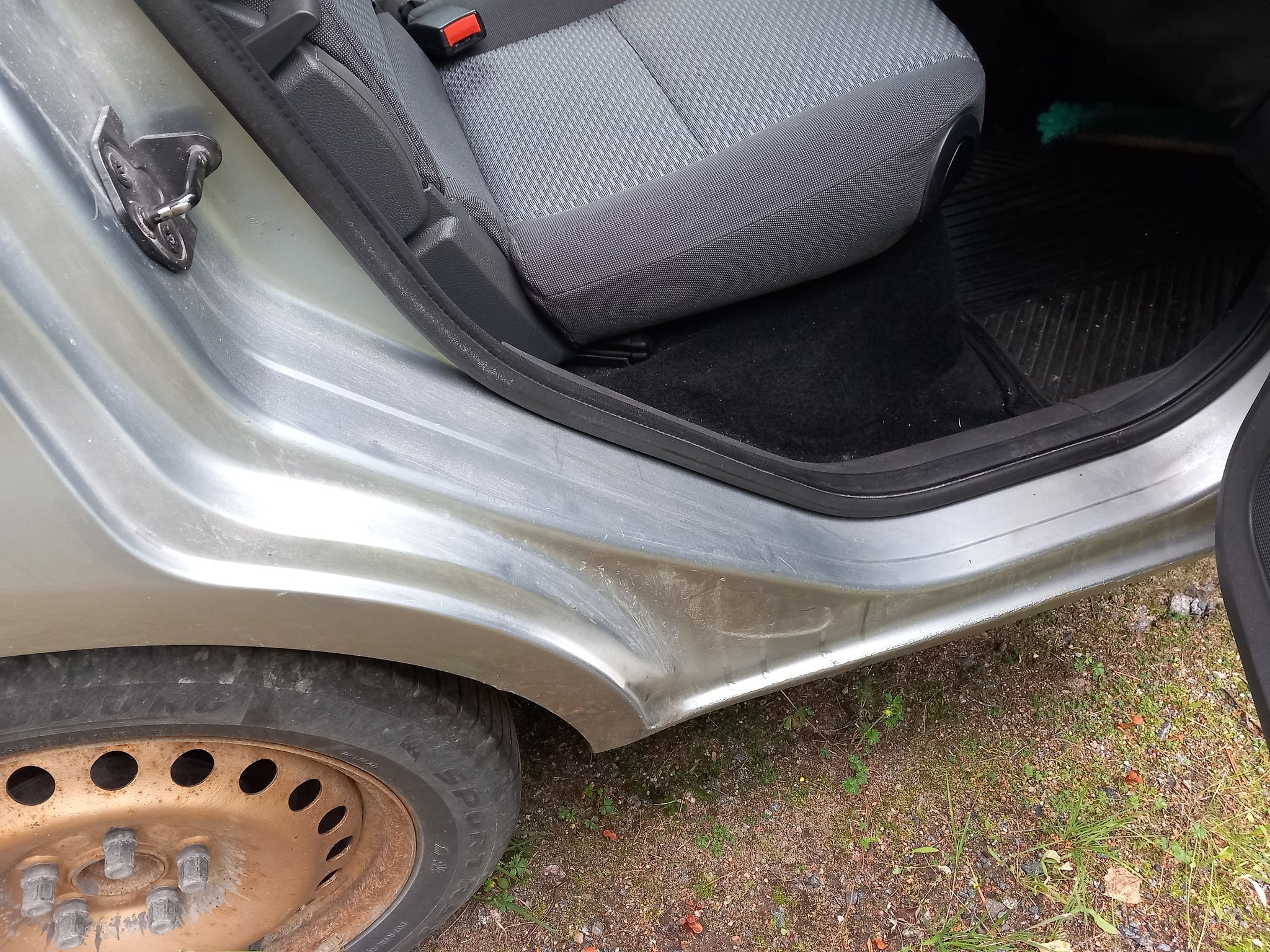 Image 11/17