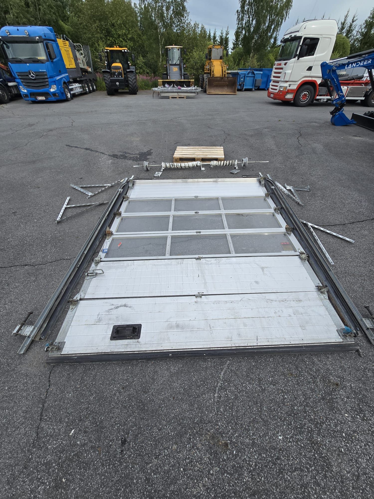 Image 1/6
