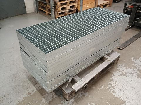 Image 1/4