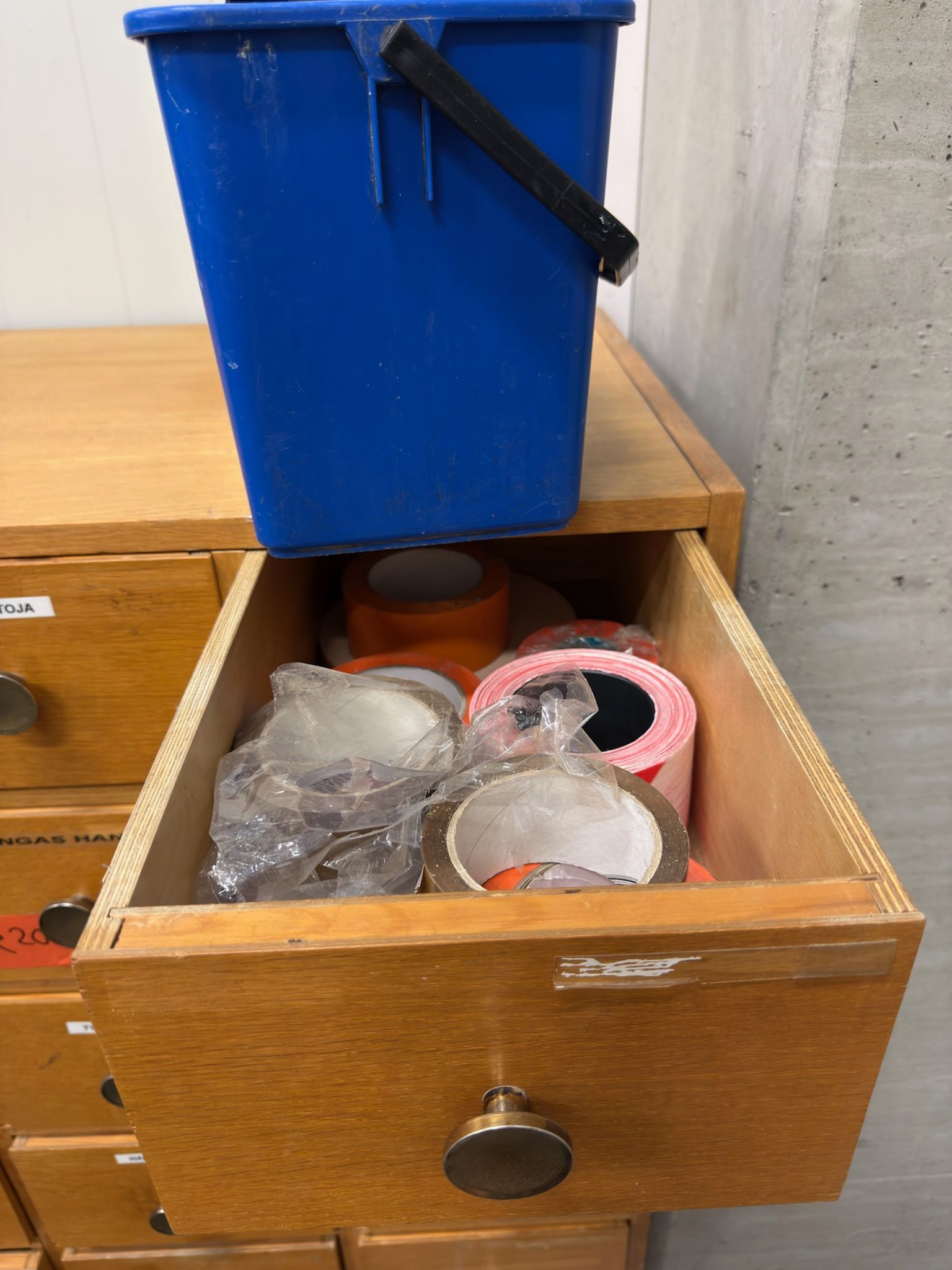 Image 11/36