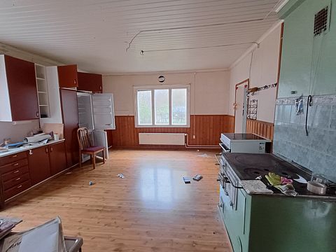 Image 8/44
