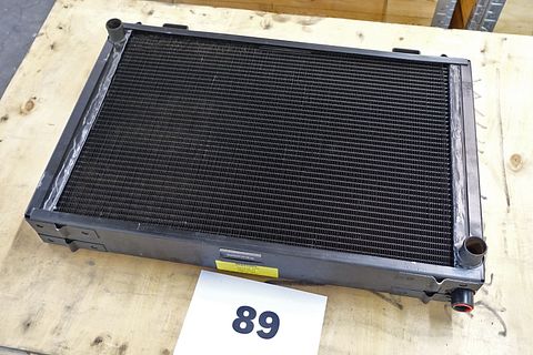 Image 8/10