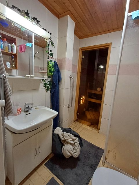Image 33/36