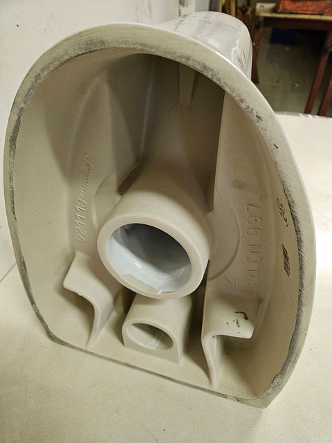Image 6/12
