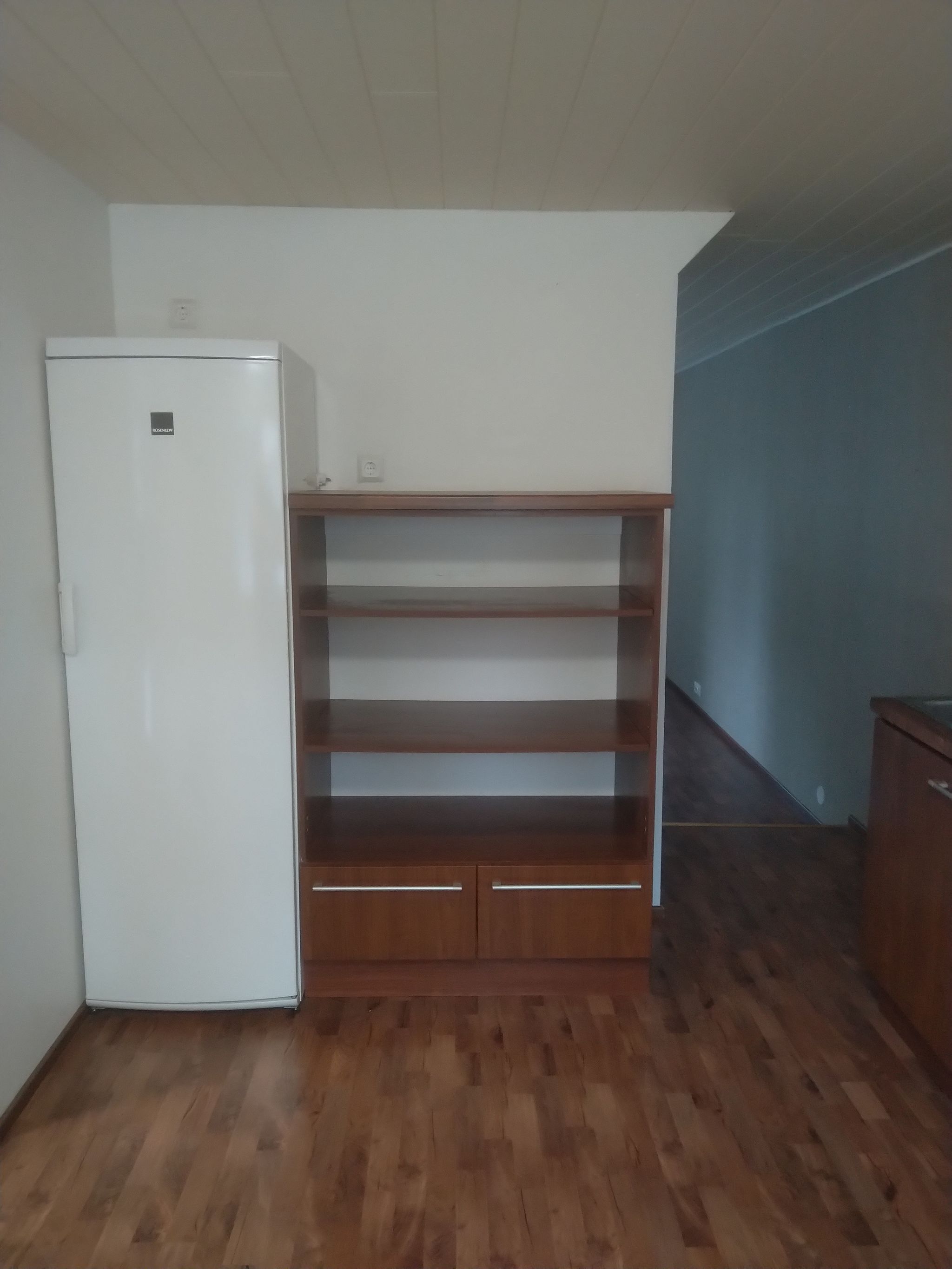 Image 3/19