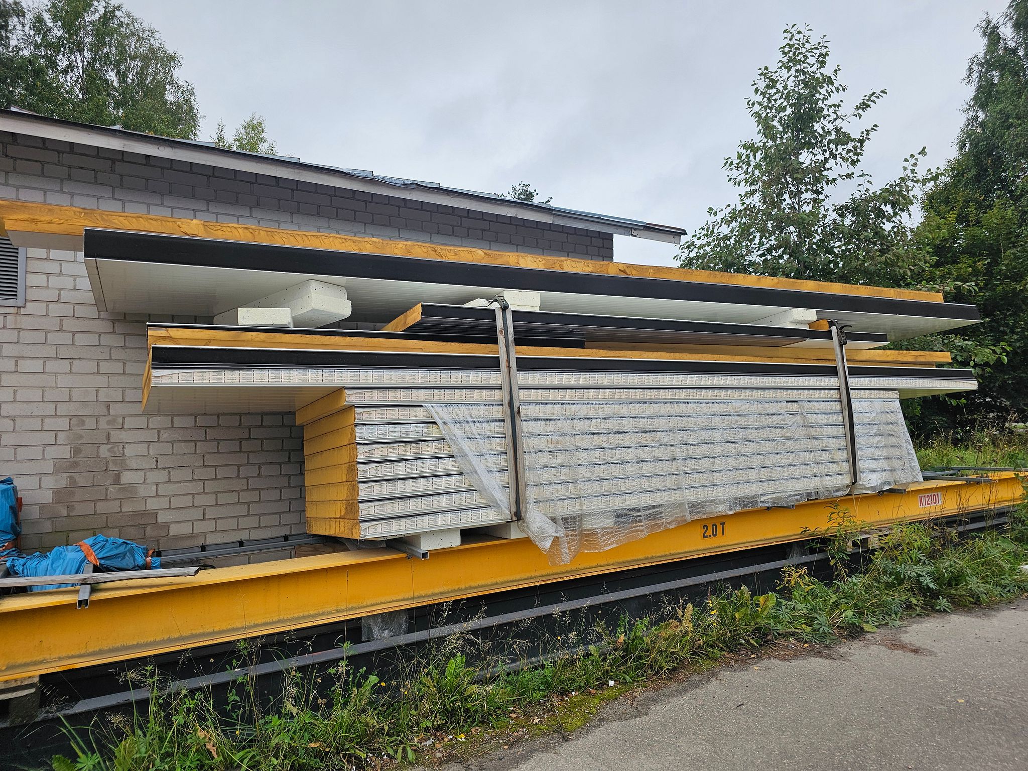 Image 1/5