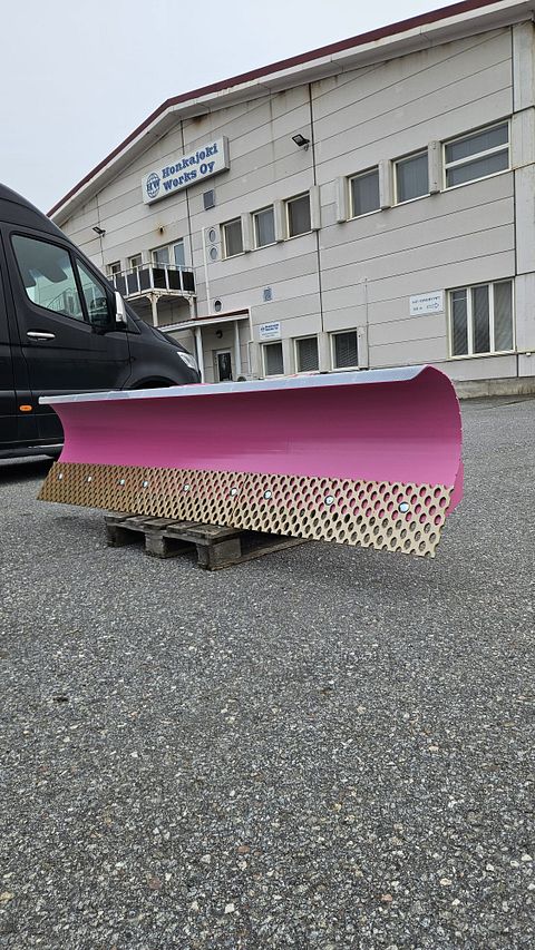 Image 1/4
