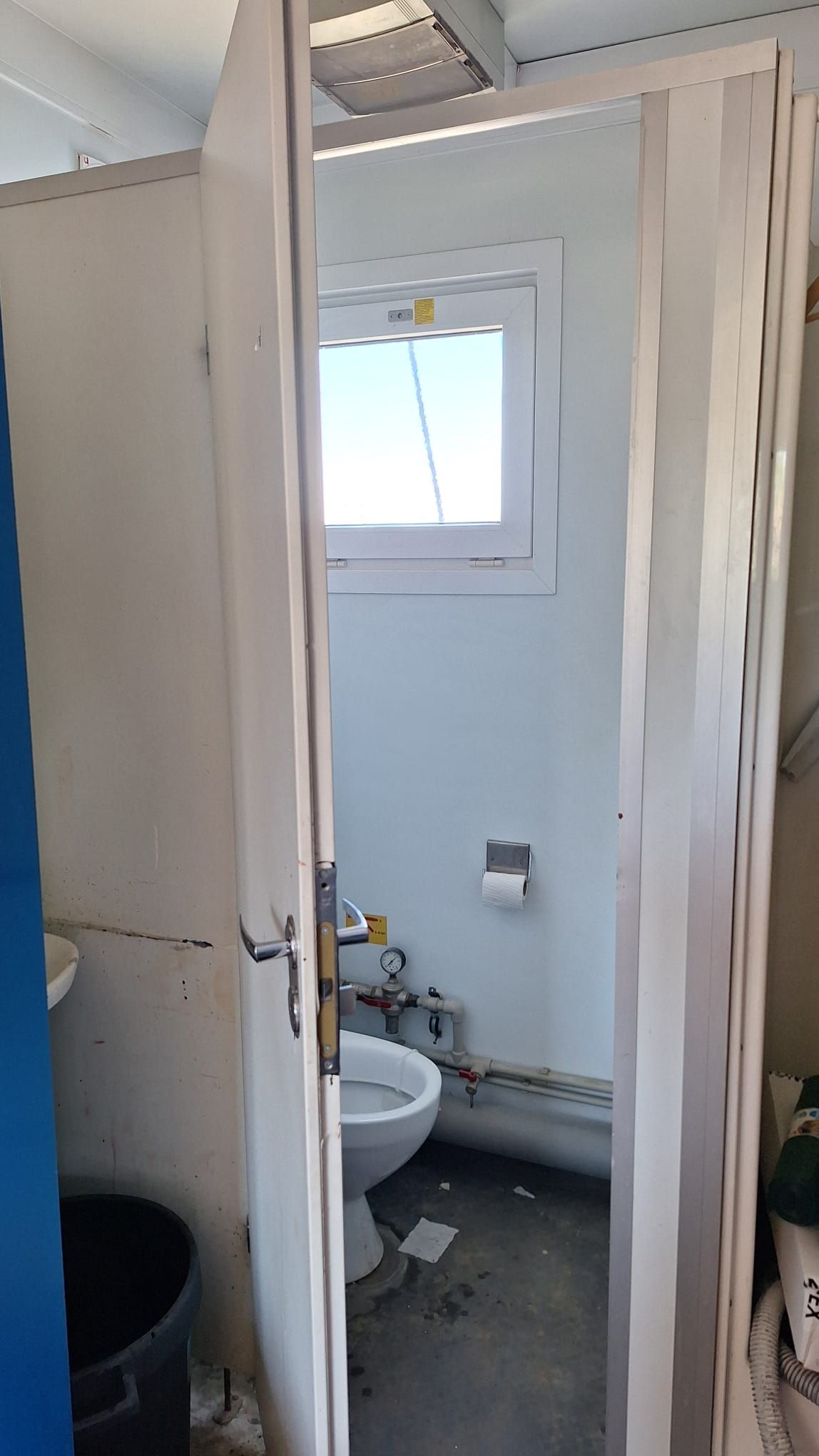Image 6/6