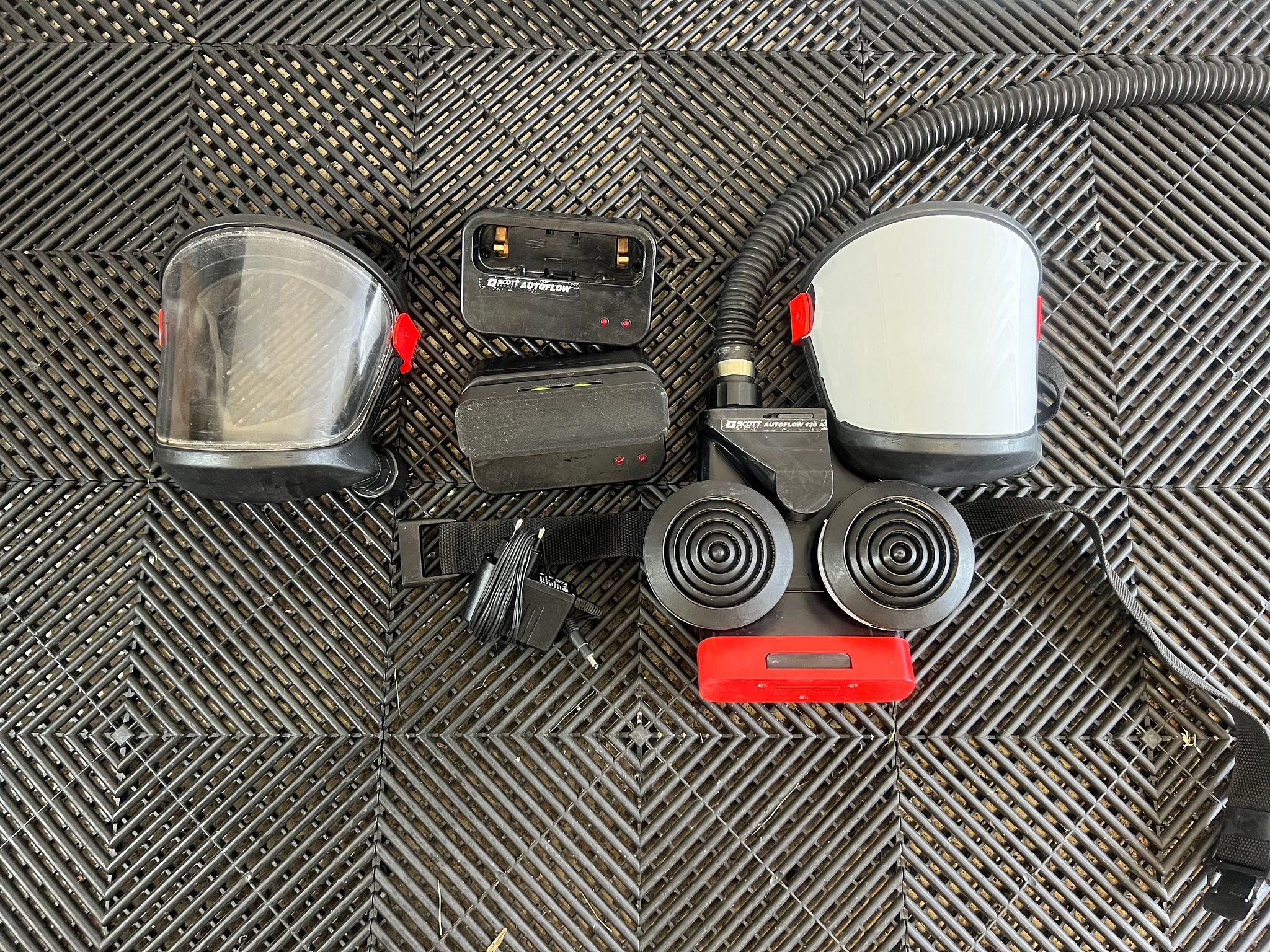 Image 1/5