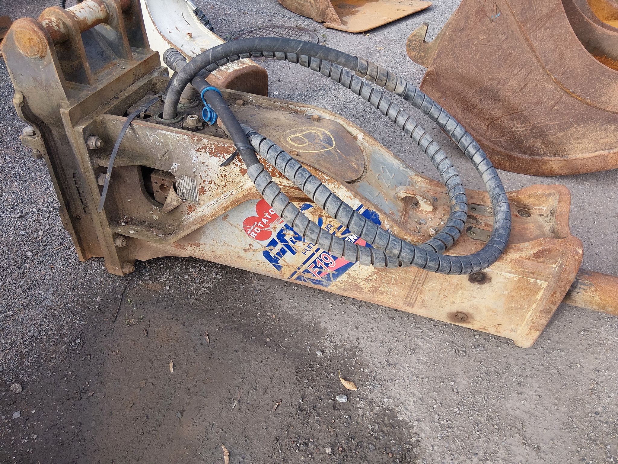 Image 3/6