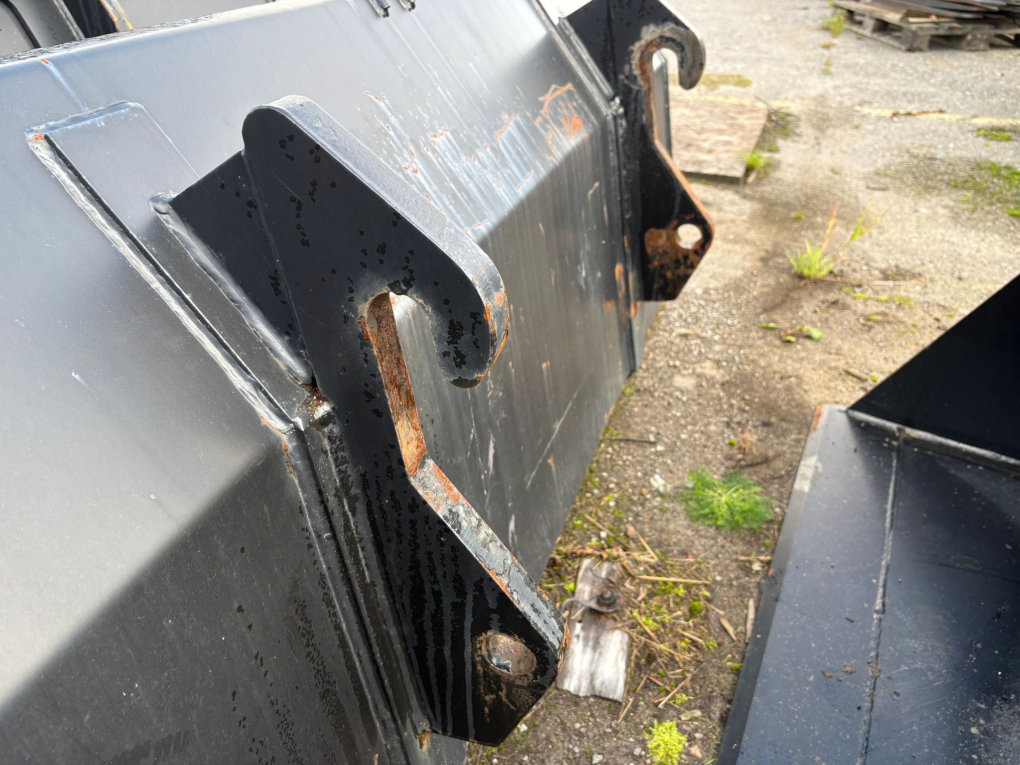 Image 3/6