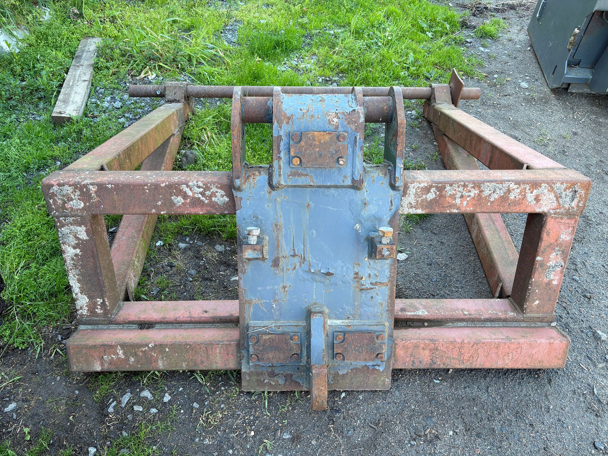 Image 2/5