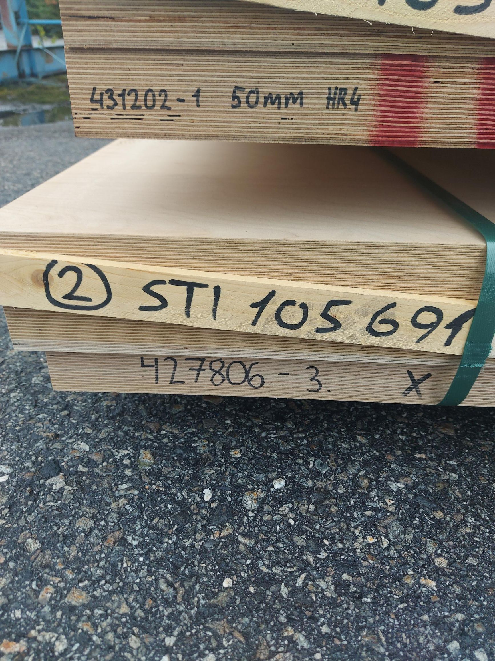 Image 3/3