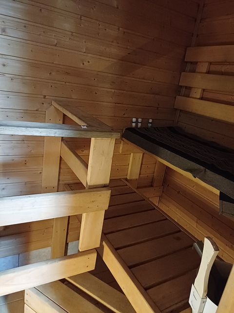 Image 23/36