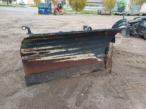 Image 3/9