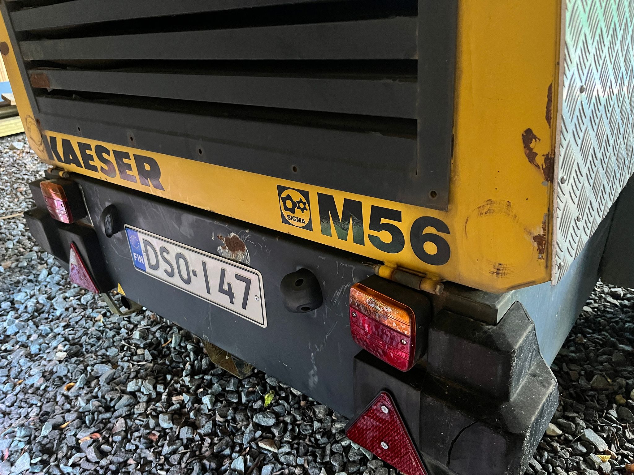 Image 6/12