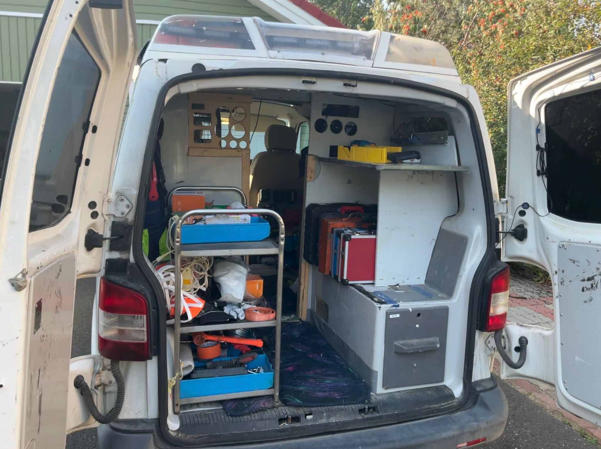 Image 8/11