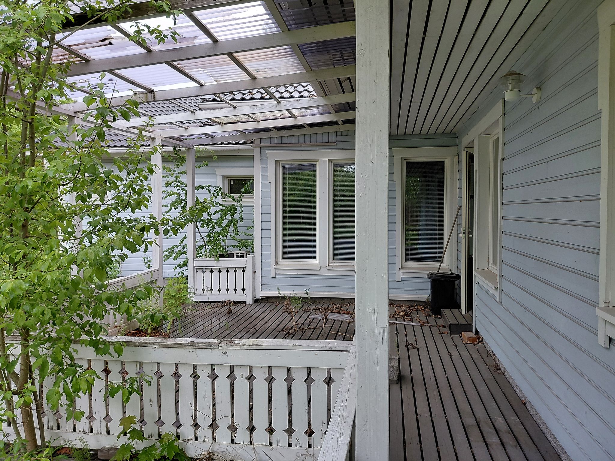 Image 9/46