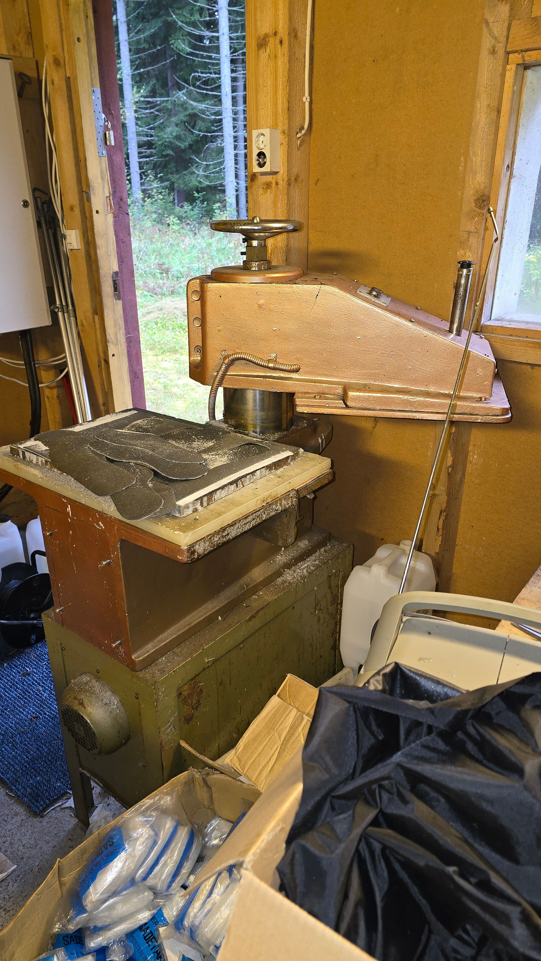 Image 49/52