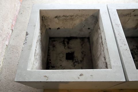 Image 6/8
