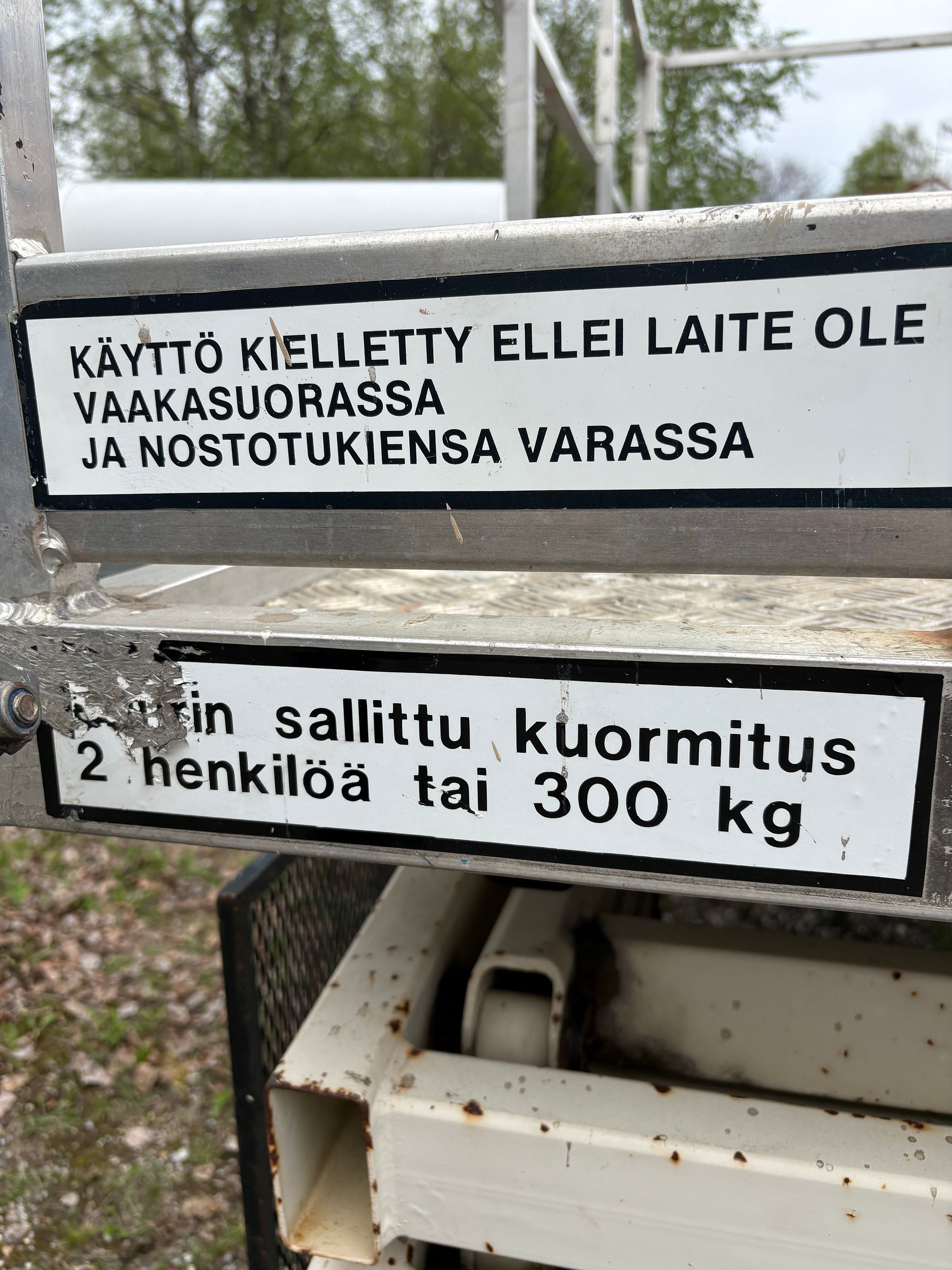 Image 8/16