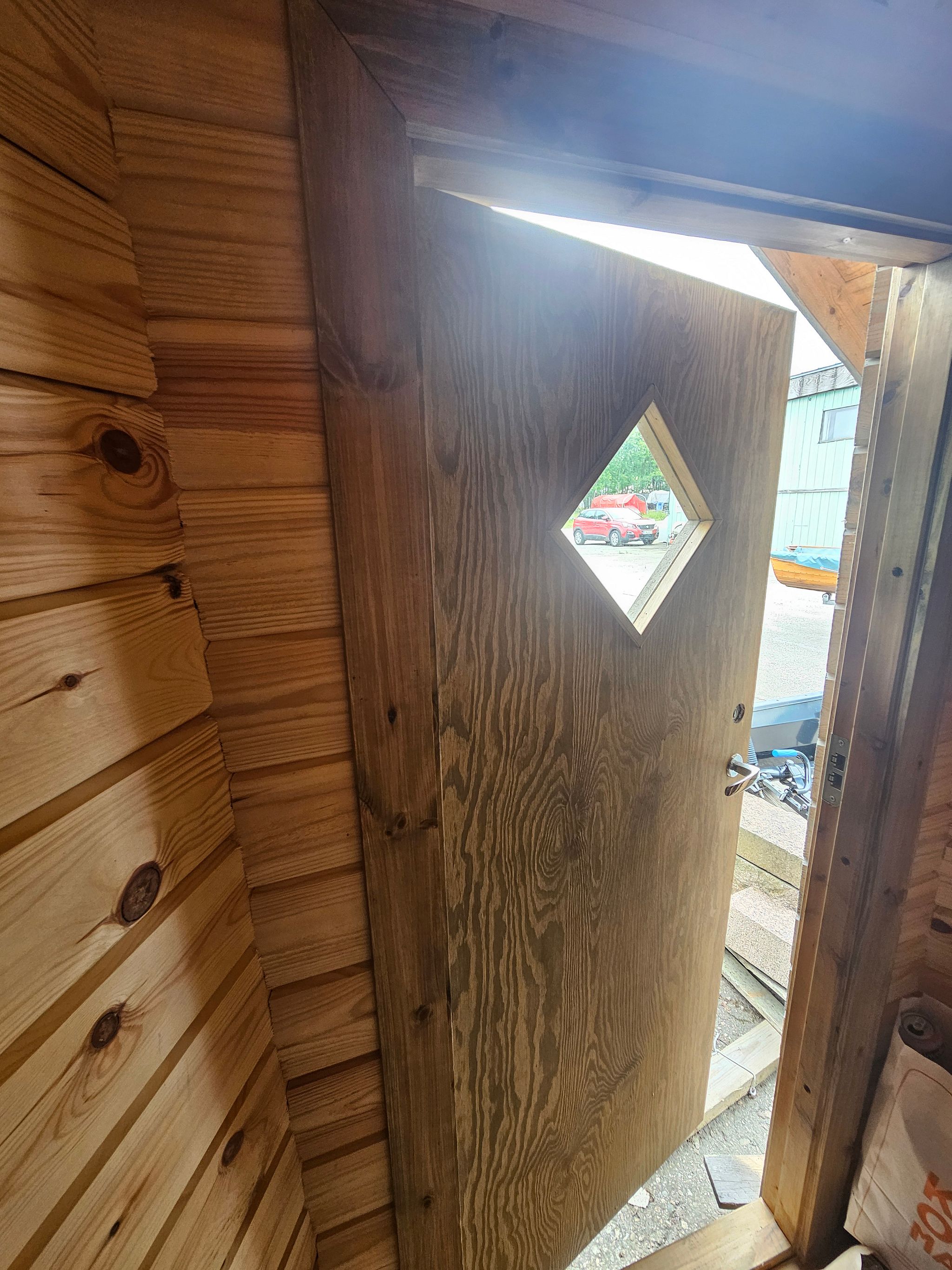 Image 3/7