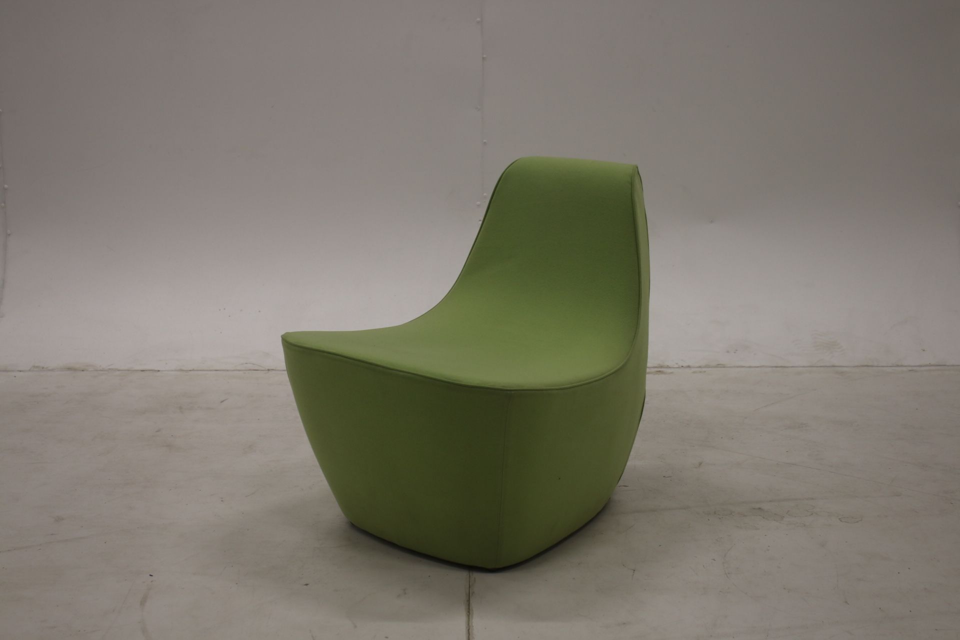 Image 1/8