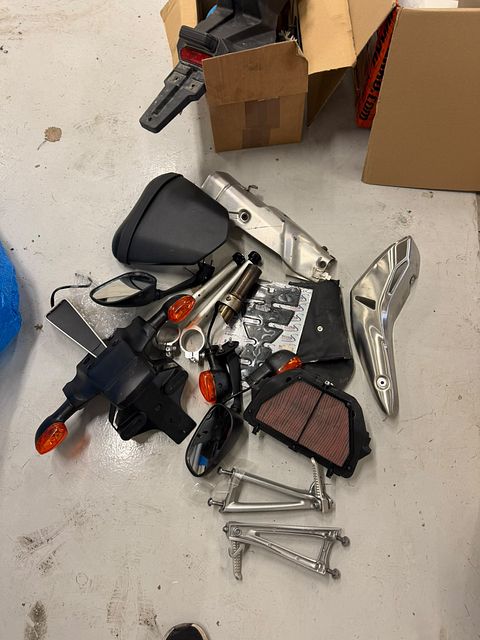 Image 8/17