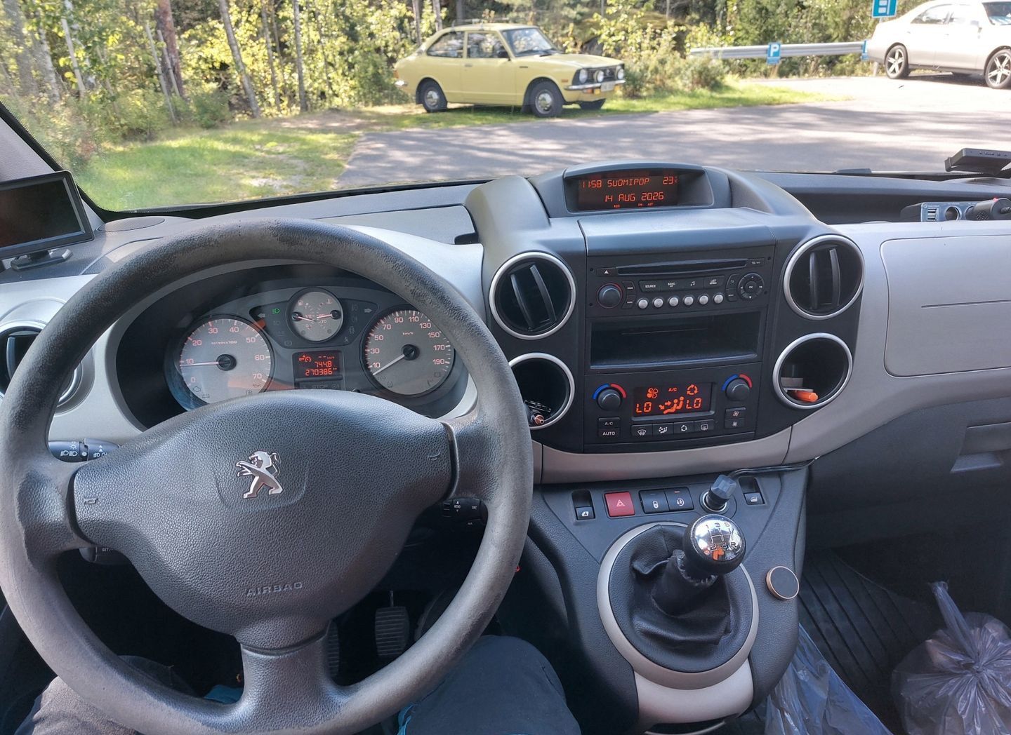 Image 8/24