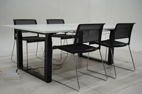 Image 3/15