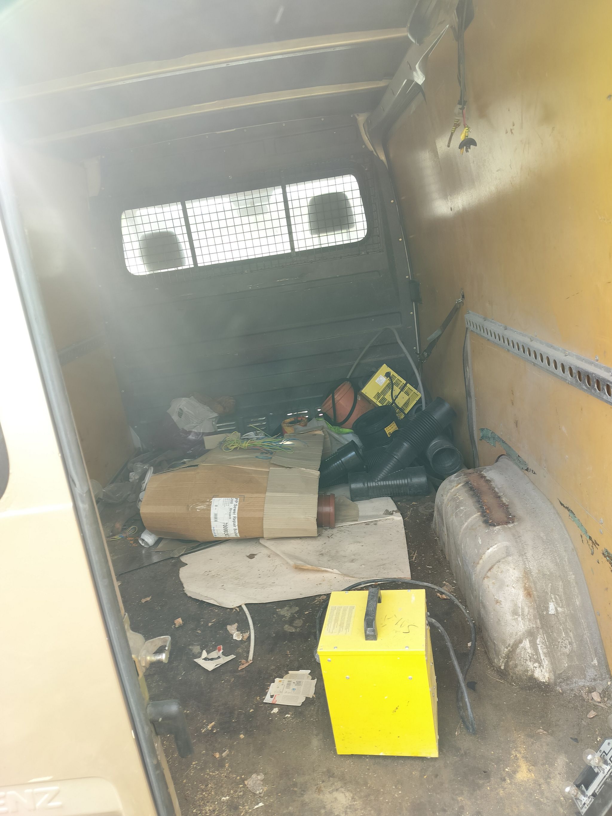 Image 3/9