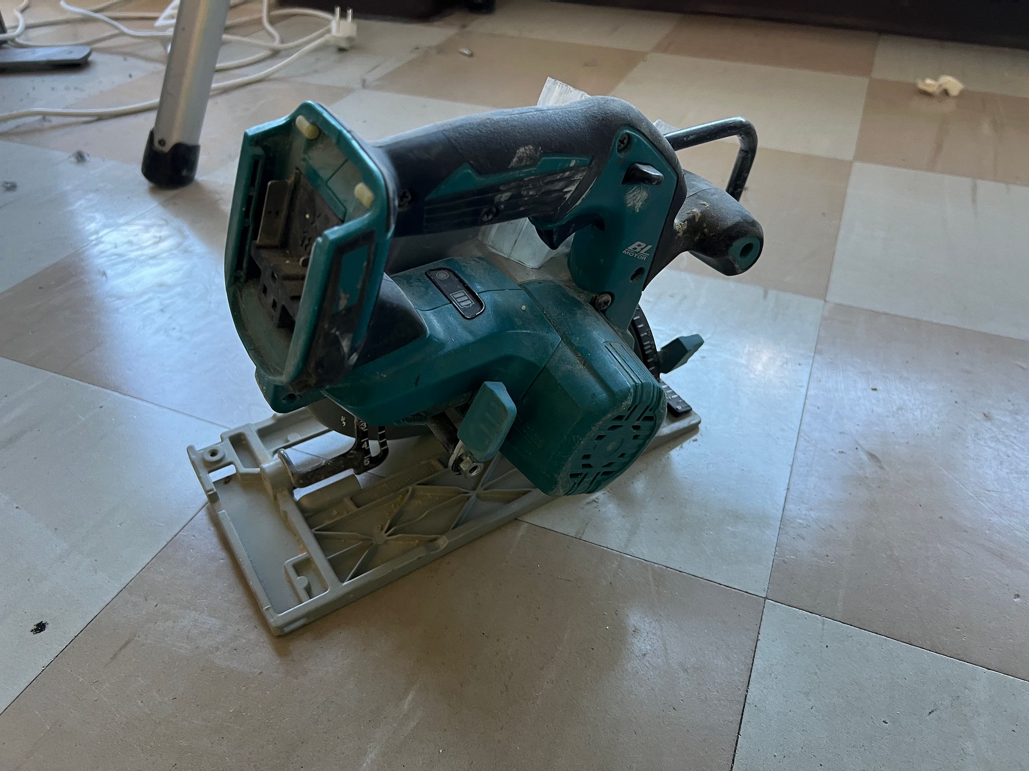 Image 11/18