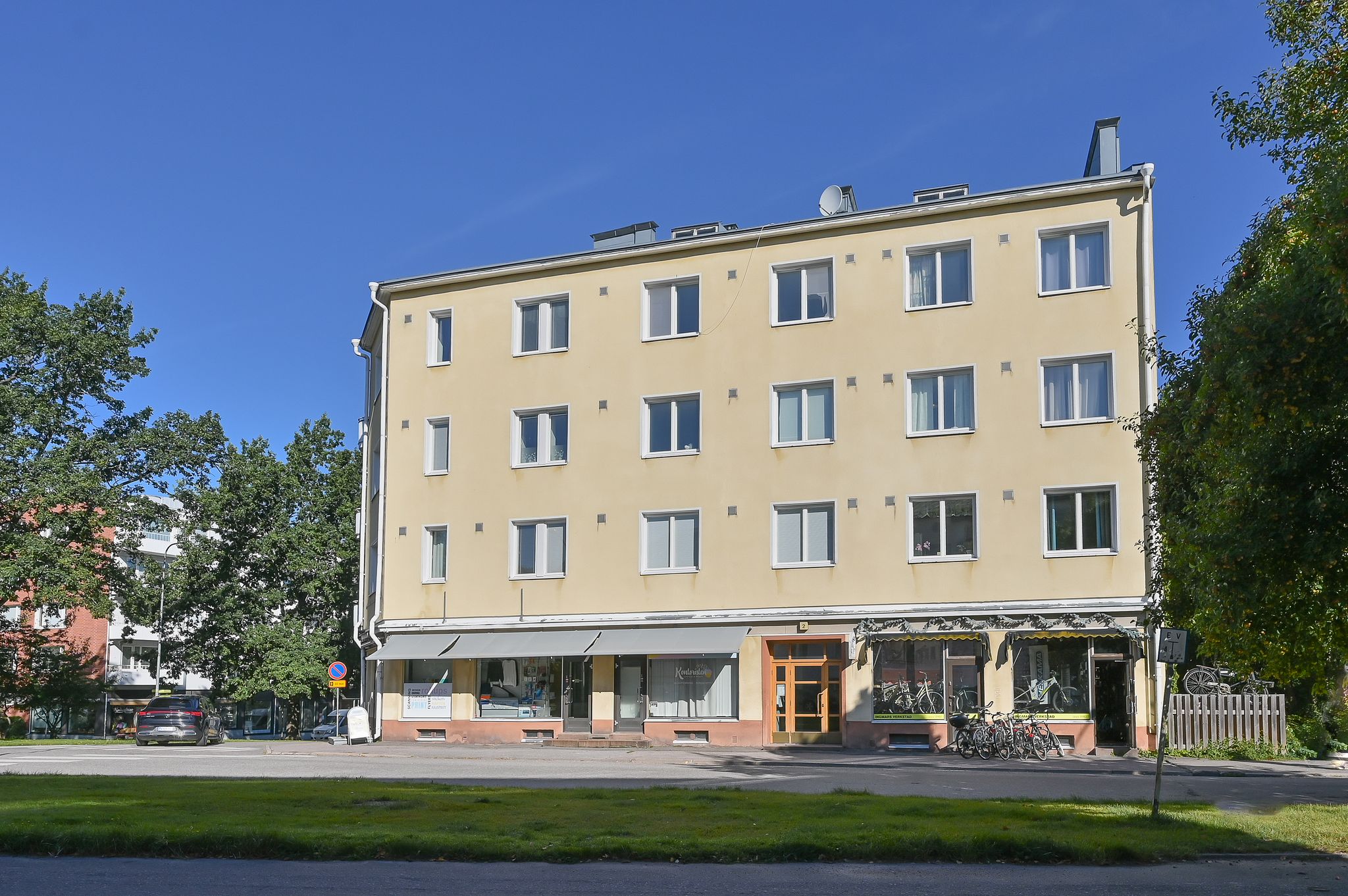 Image 1/11