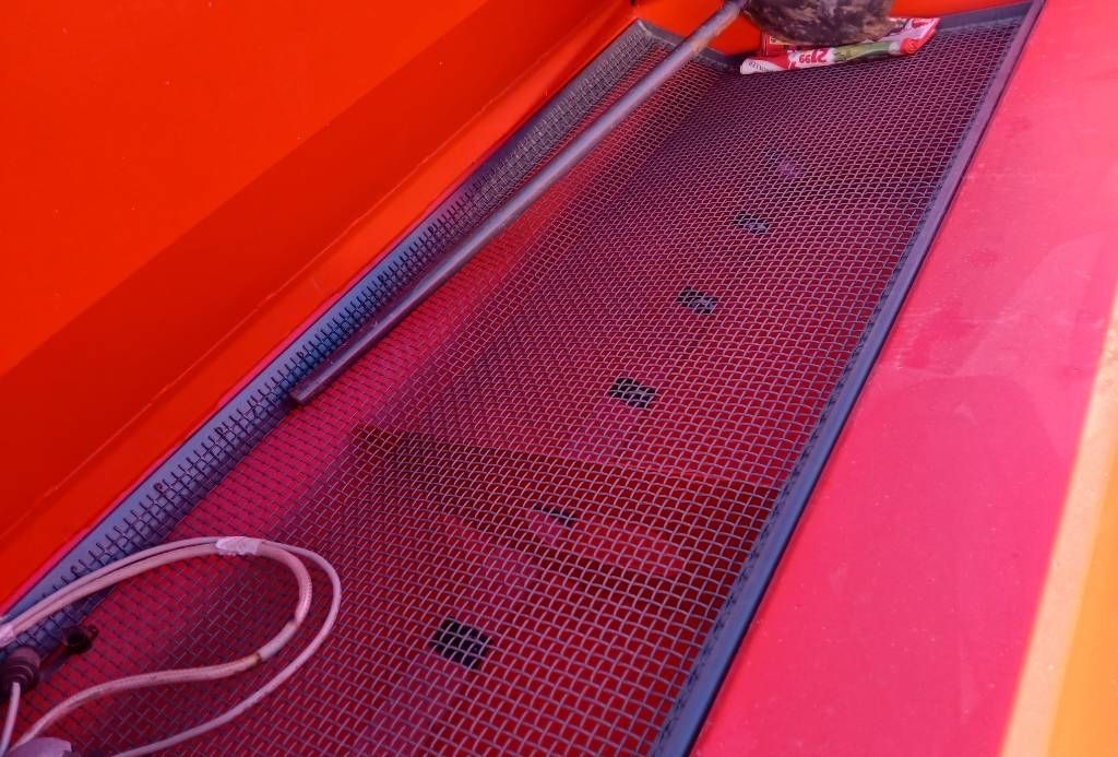 Image 11/25