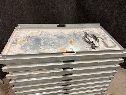 Image 6/7