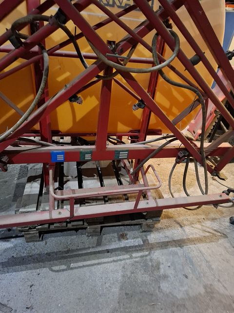 Image 2/5