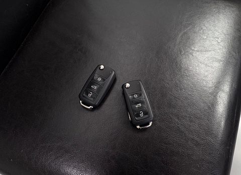 Image 25/52