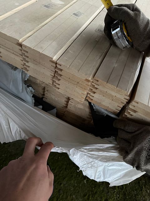 Image 3/8