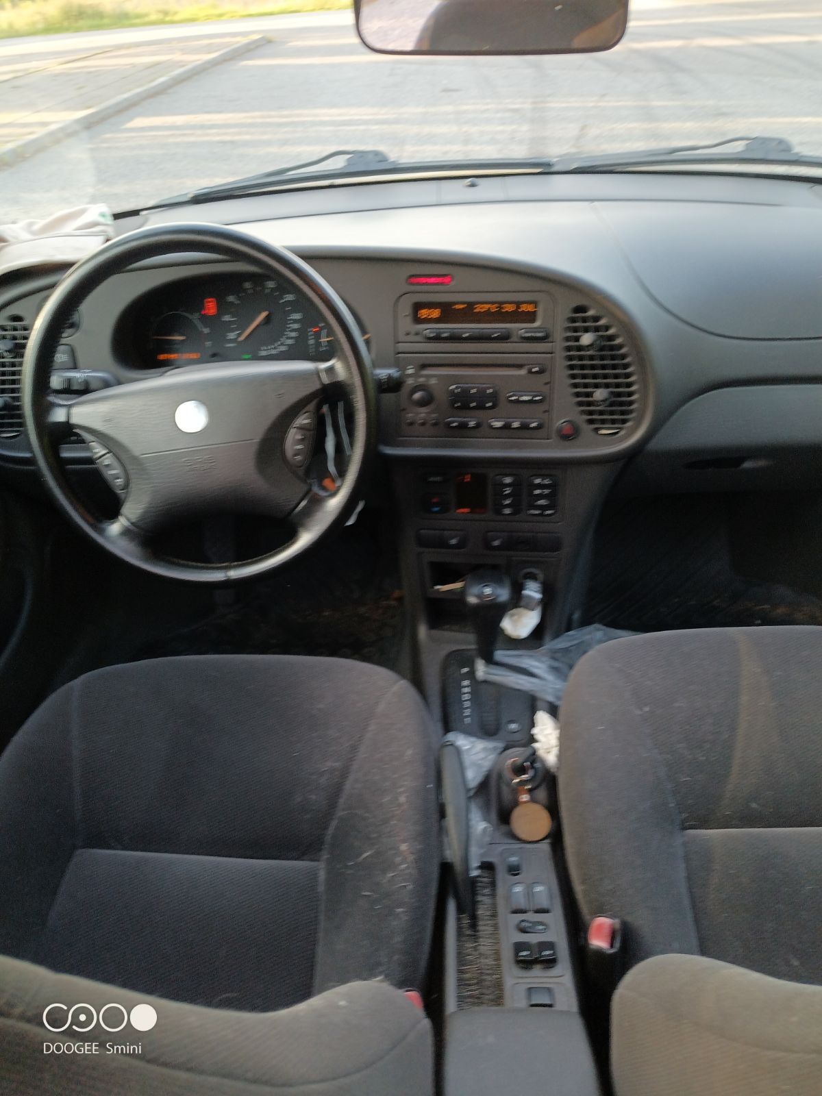 Image 9/10