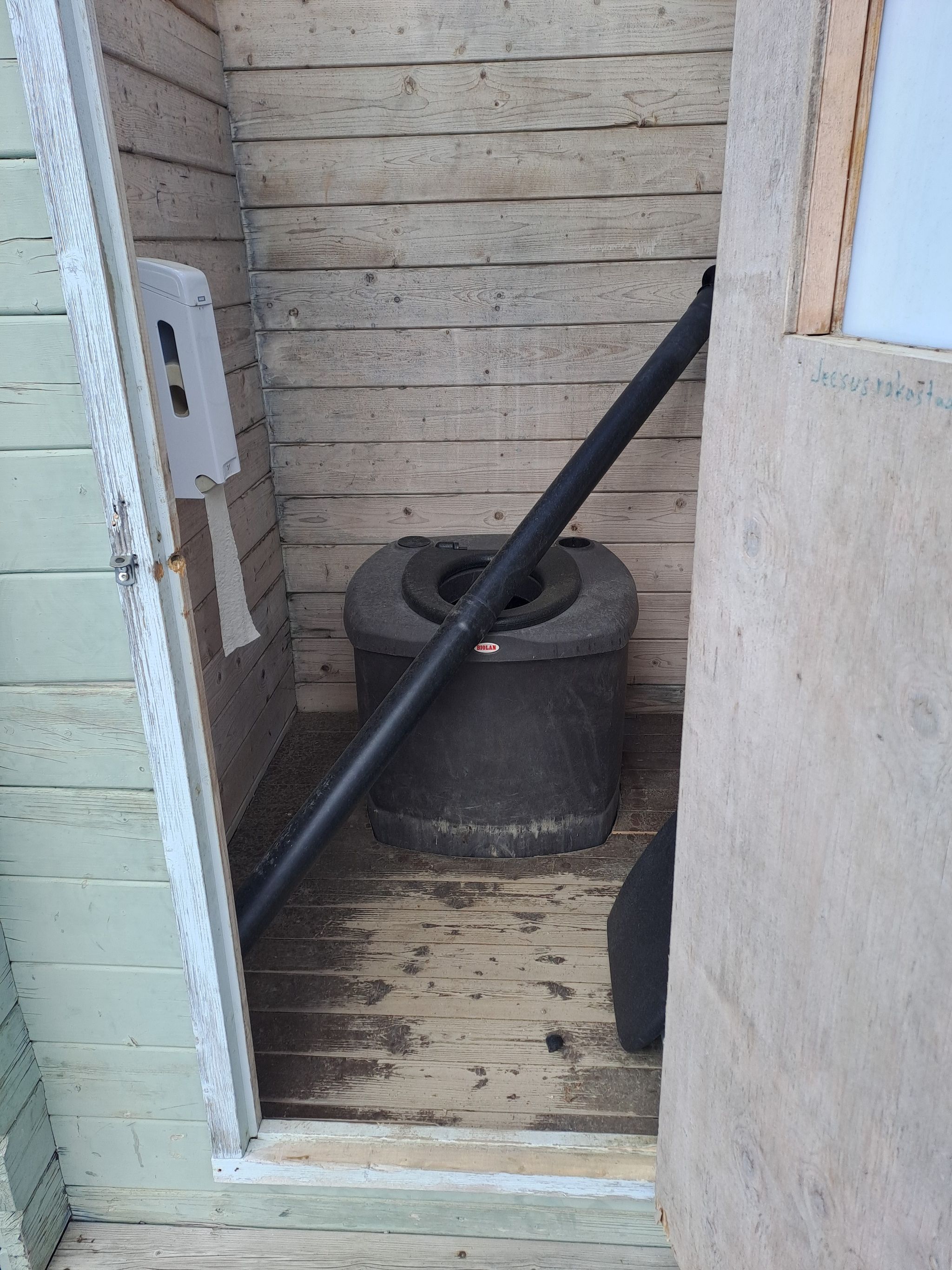 Image 2/8
