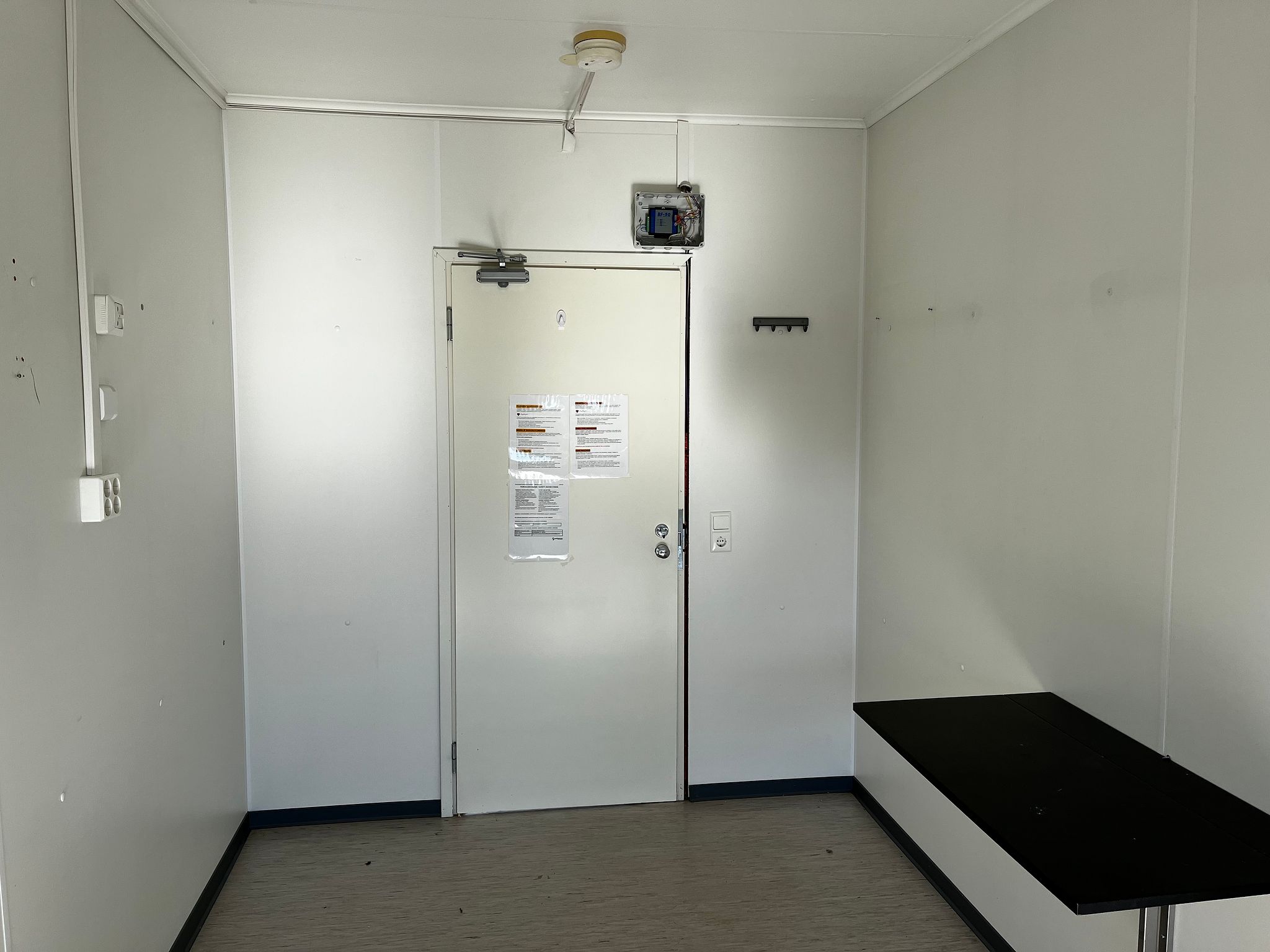 Image 11/12