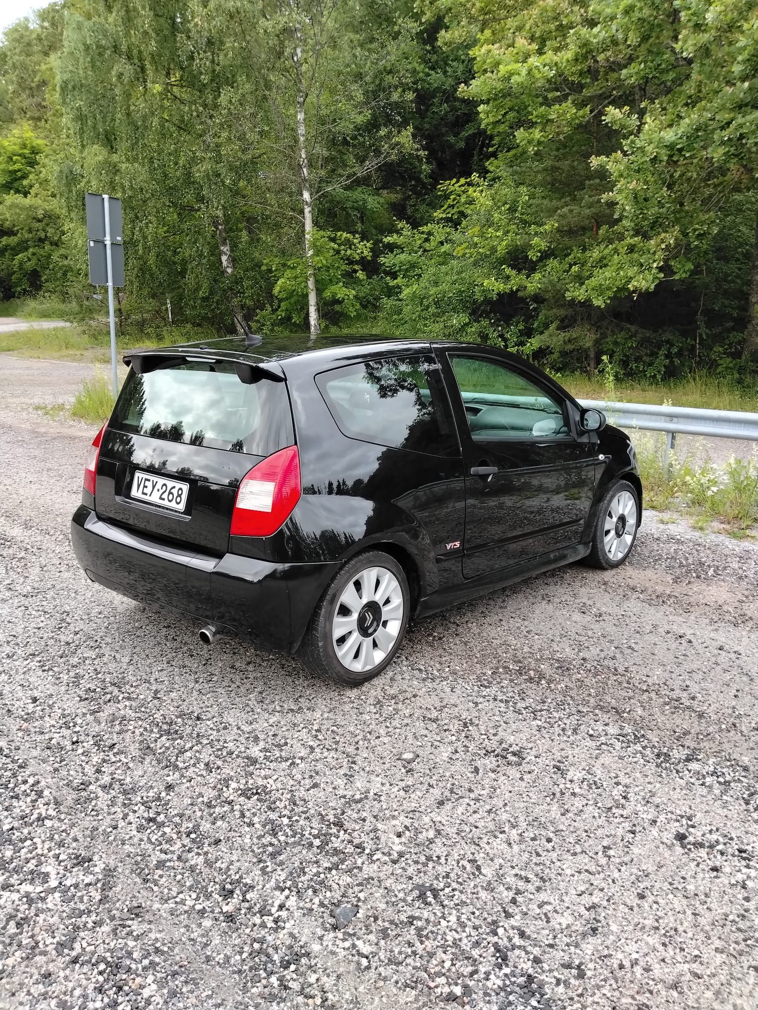 Image 3/12