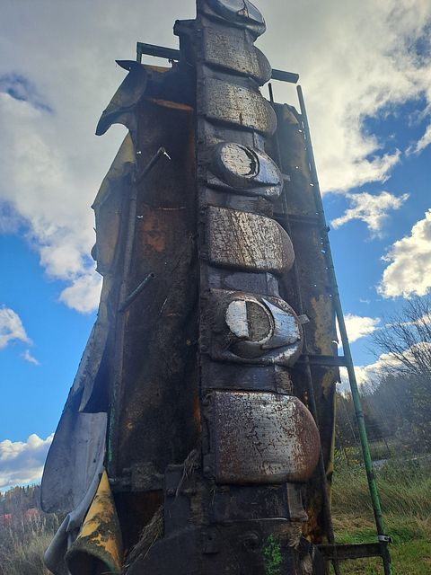 Image 6/8