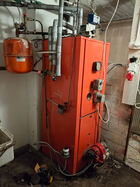 Image 36/44