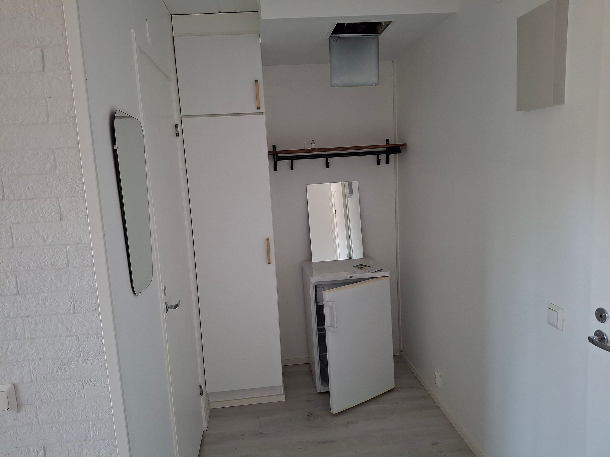 Image 3/16