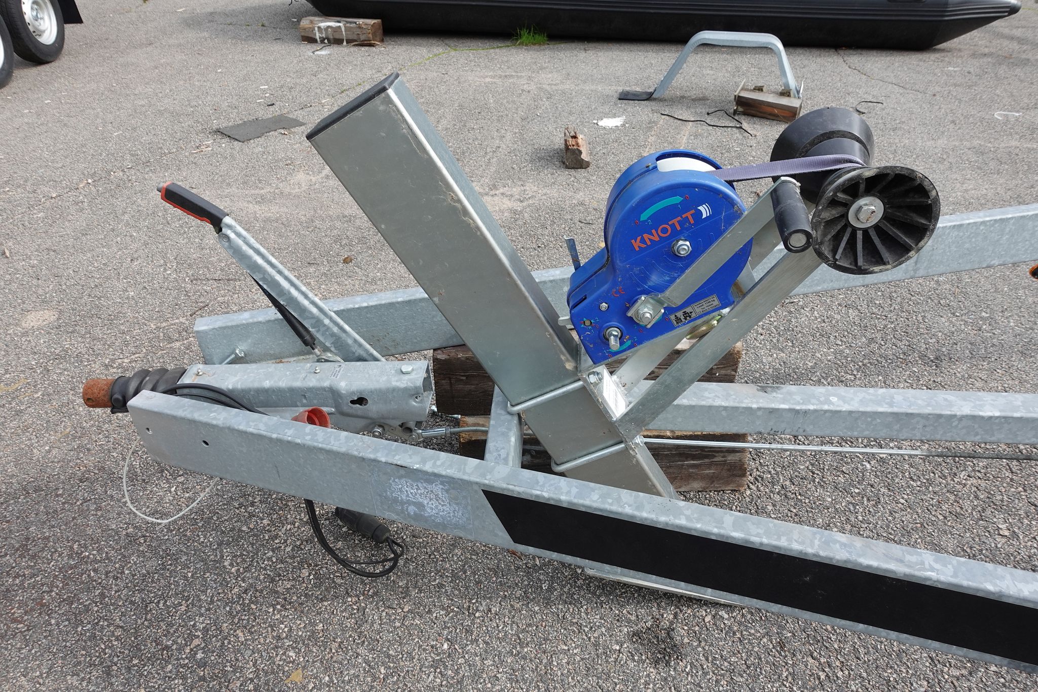 Image 6/9