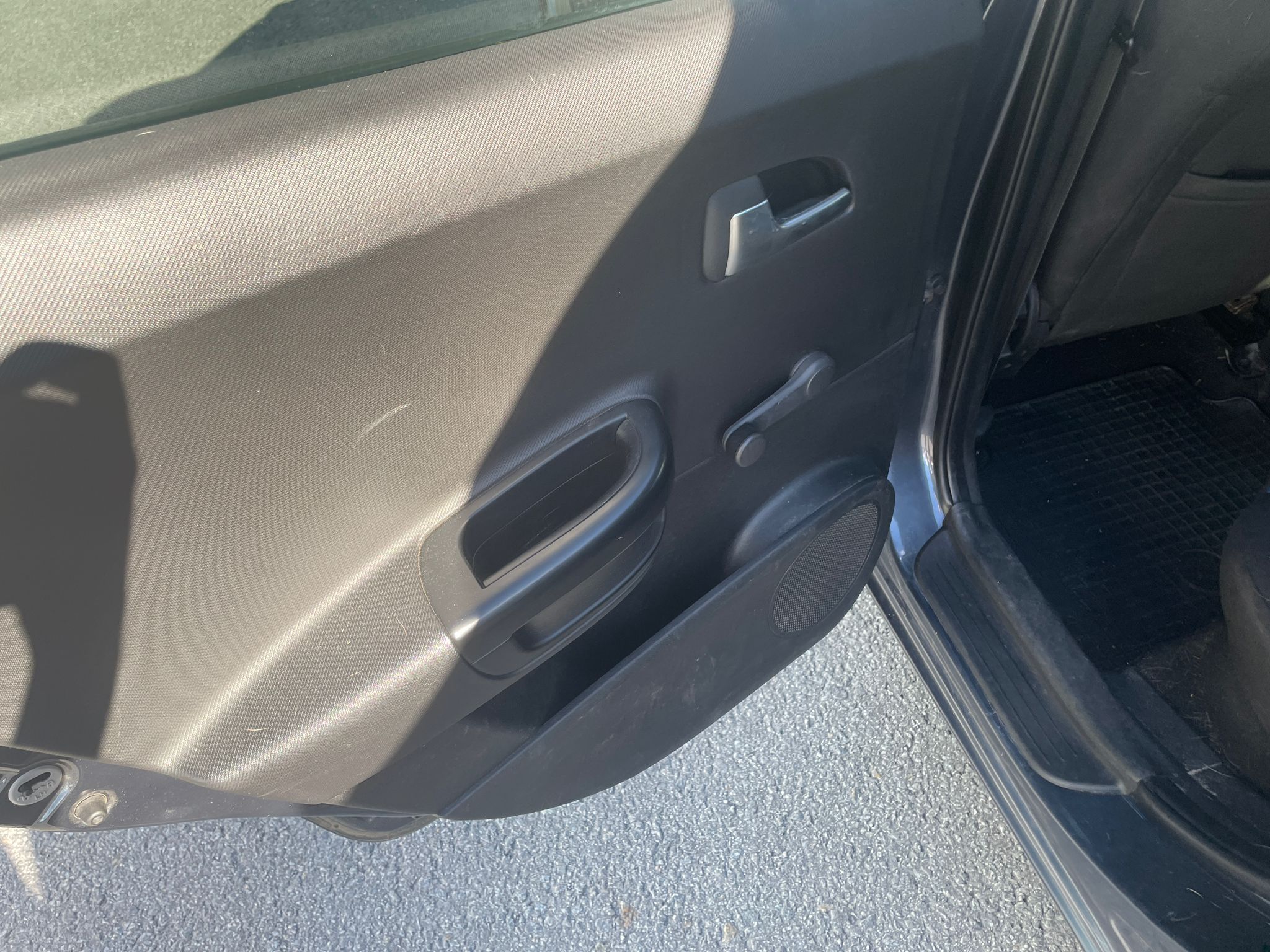 Image 10/27