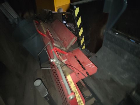 Image 7/10