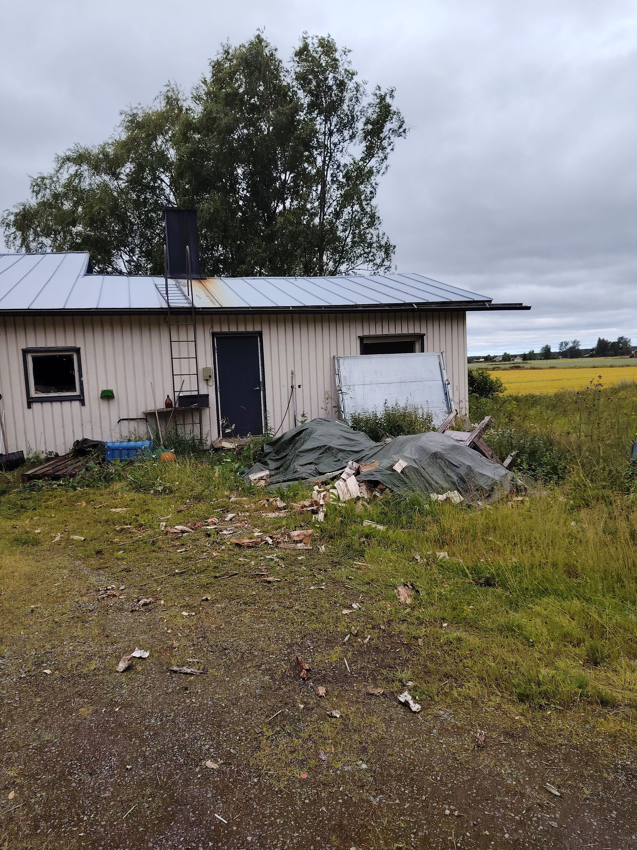 Image 9/61