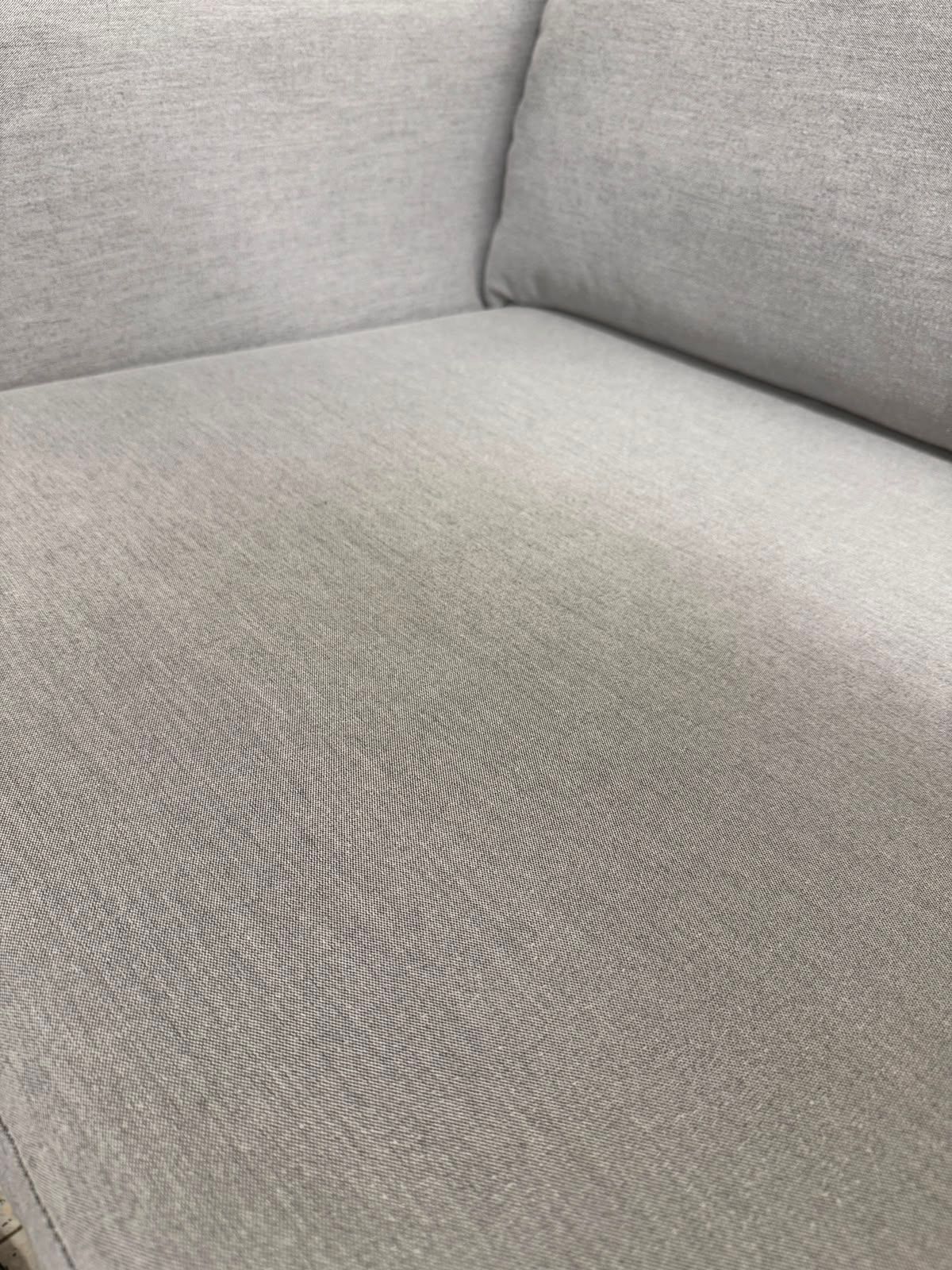 Image 4/10